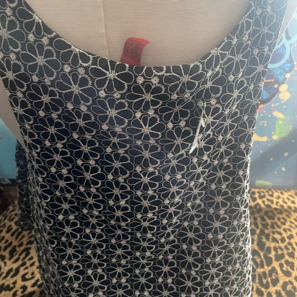 Cute floral crop top short set! Size Small NWT - Picture 4 of 4